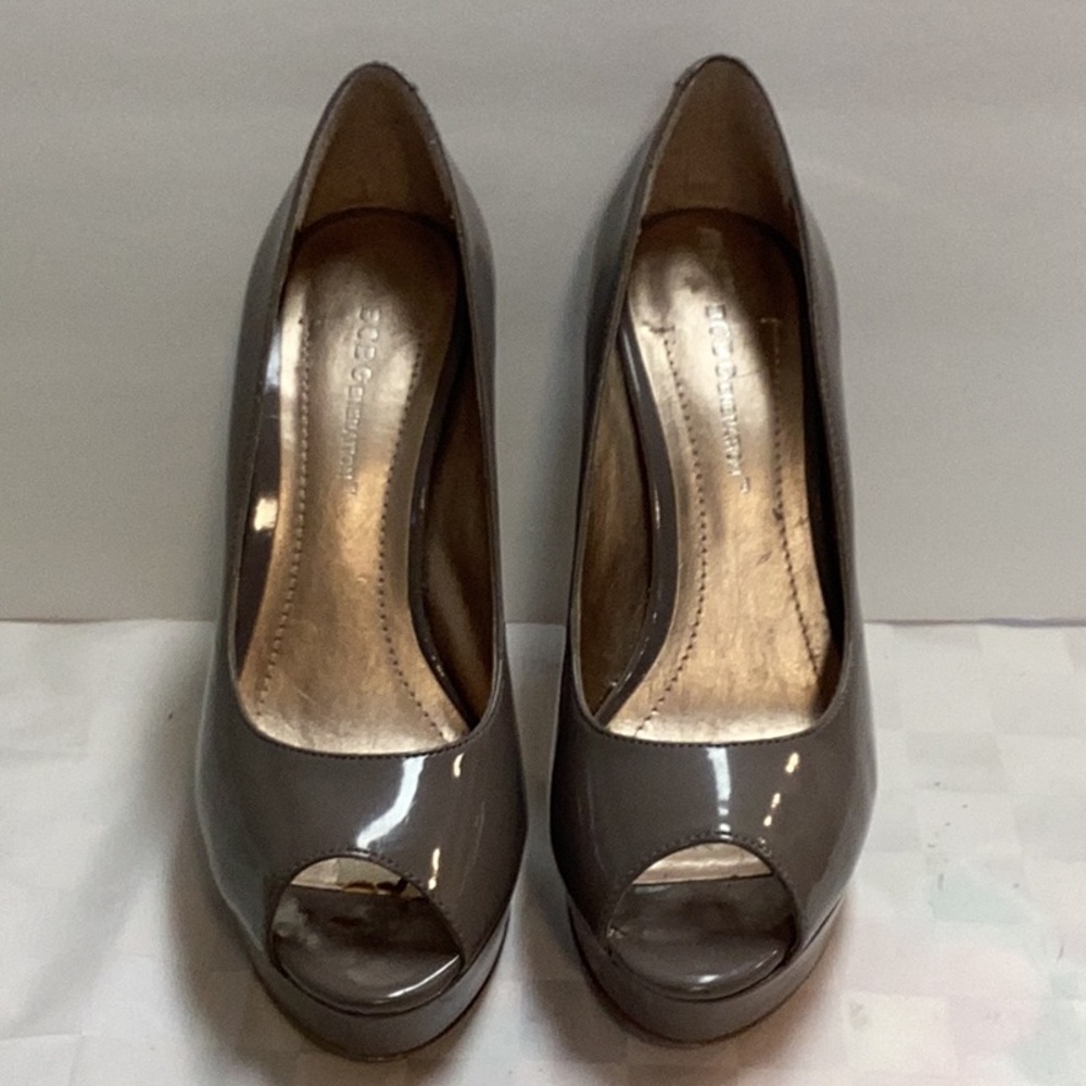 BCBGeneration, Taupe, size 7B, peep toe 5” wide heel